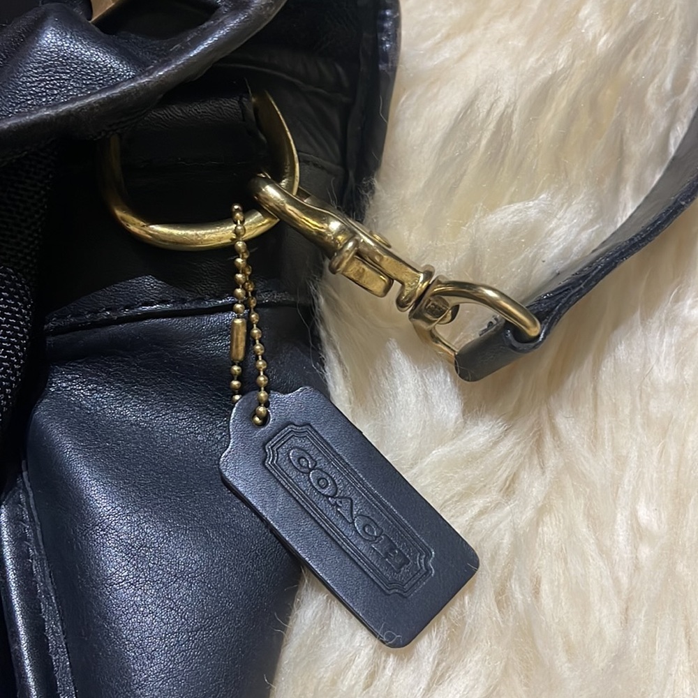 Authentic Leather Coach Messenger Bag - Picture 3 of 10